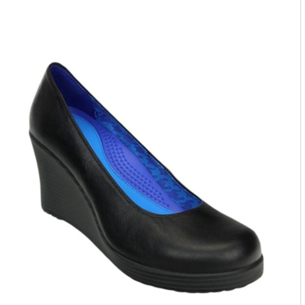 NWT! Crocs “Leigh” Wedges